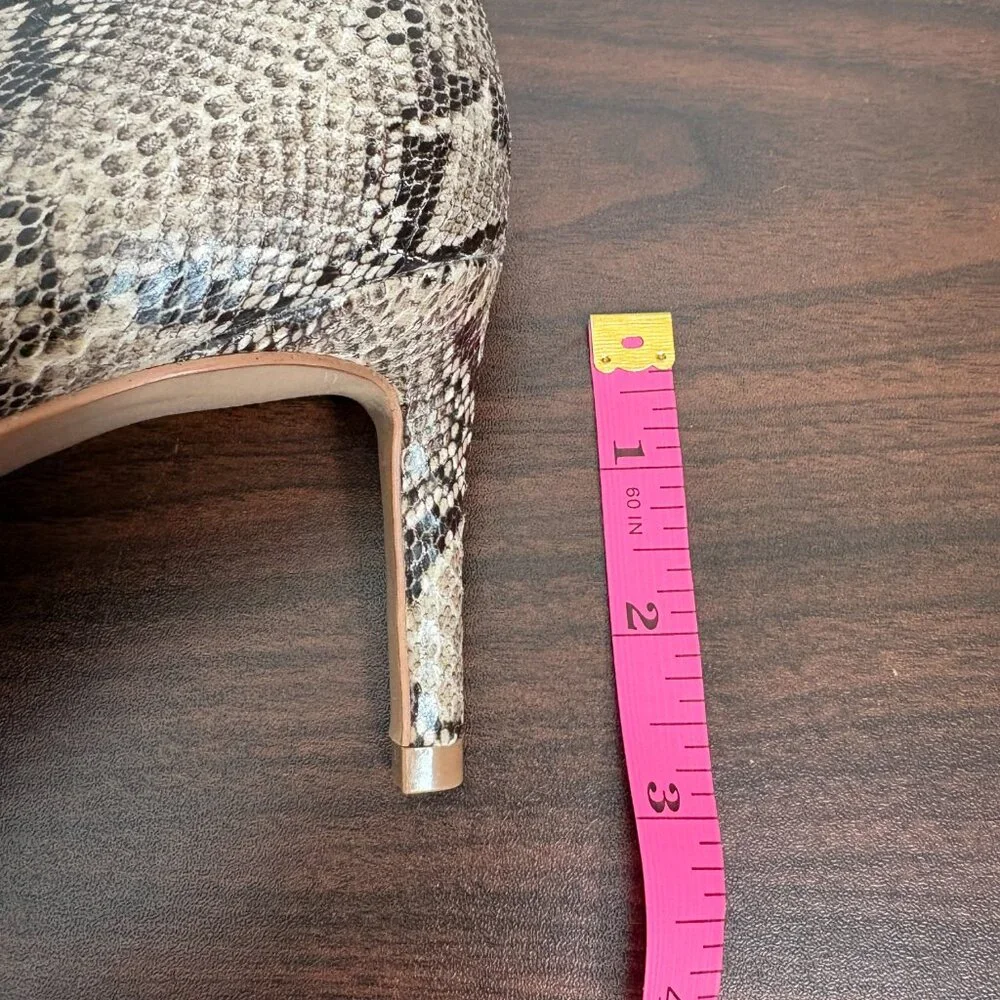 Kelly & Katie Beige Grey/Black Snakeskin Suede Pointed Toe Heel Corporate Chic 9